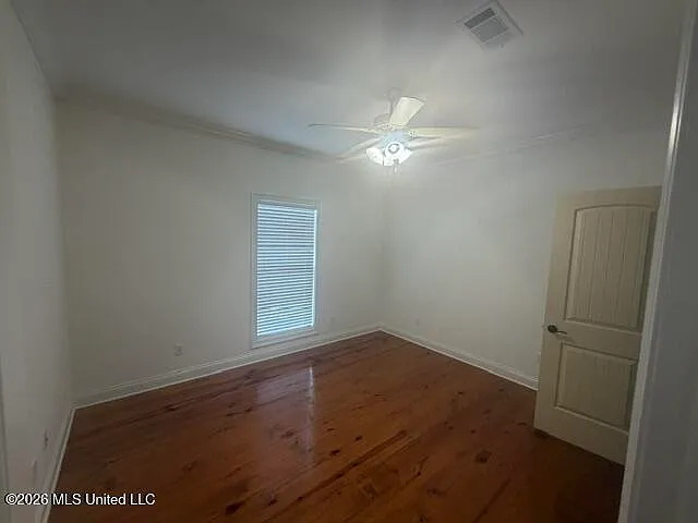 242 Huntington Holw — Photo 13