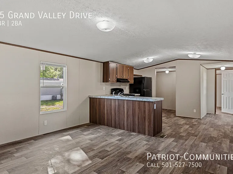 15 Grand Valley Dr — Photo 38