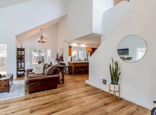 2710 Fernglen Rd, Carlsbad, CA 92008