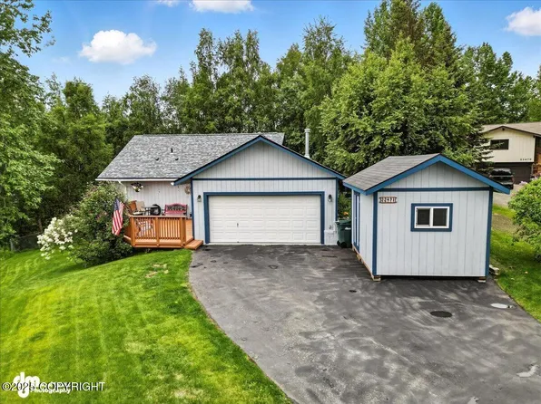 22471 Centurion Dr, Chugiak, AK 99567