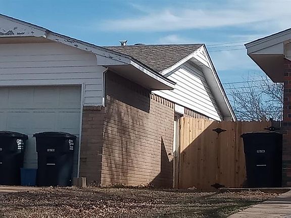 3rd image of 2305 N McKinley Ave