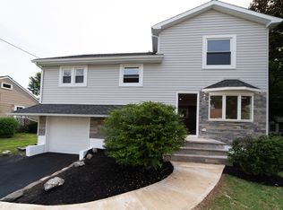 21 Leland Rd, Edison, NJ 08817