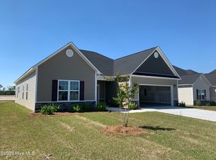 913 Uplands Ln, Jacksonville, NC 28546