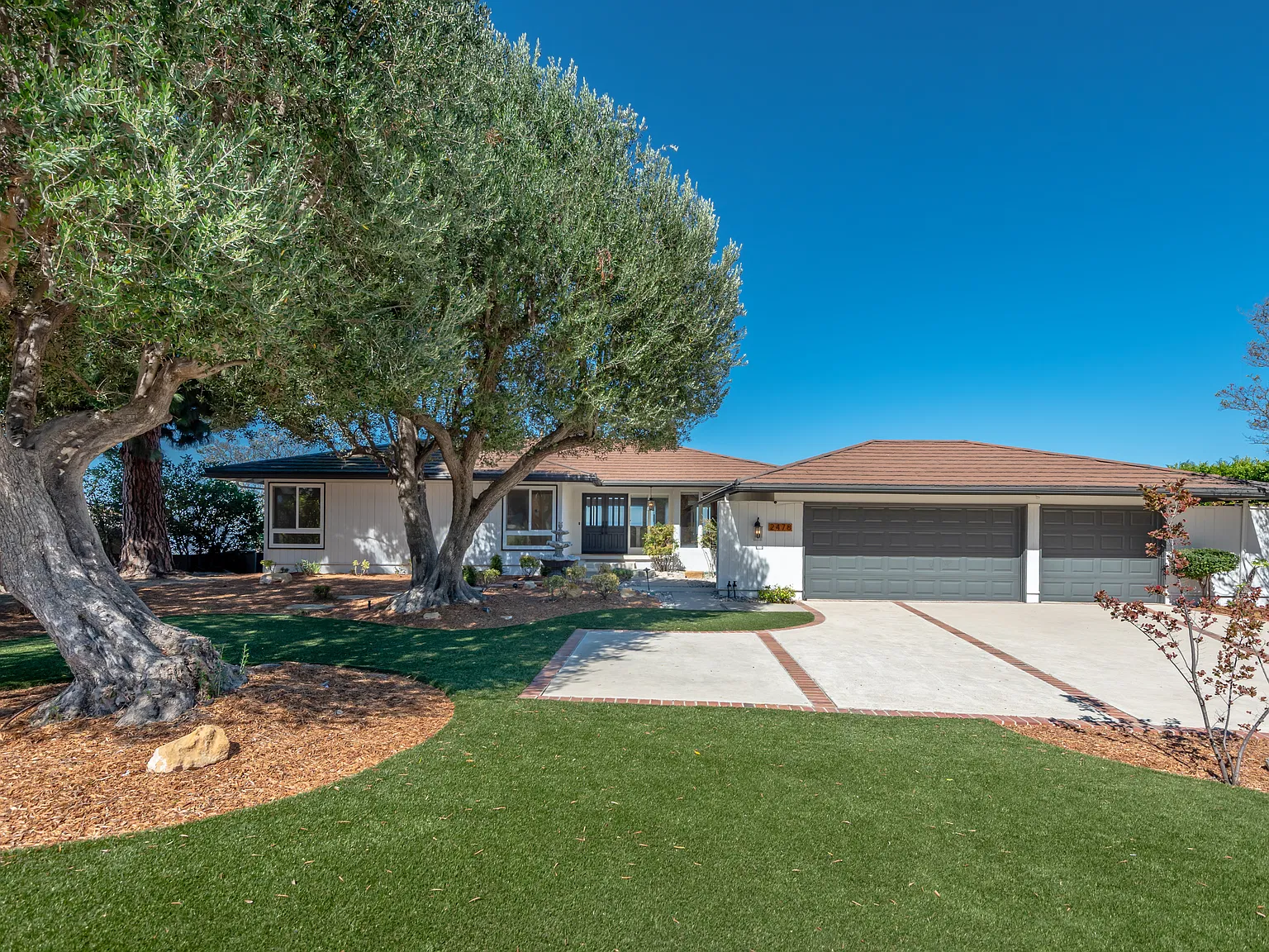 5 bed, 3089 sqft, $8,000 — Photo 4