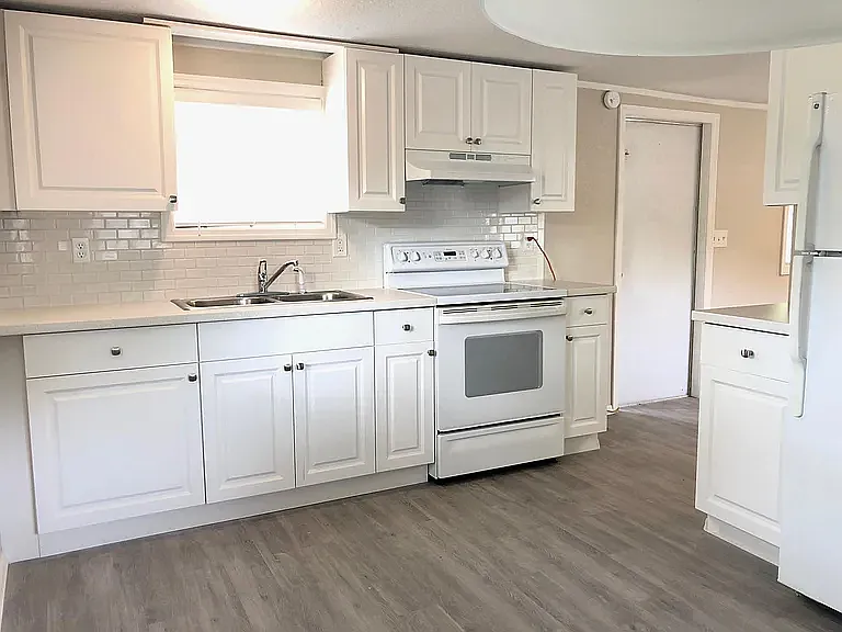 2 bed, 800 sqft, $1,375 — Photo 2