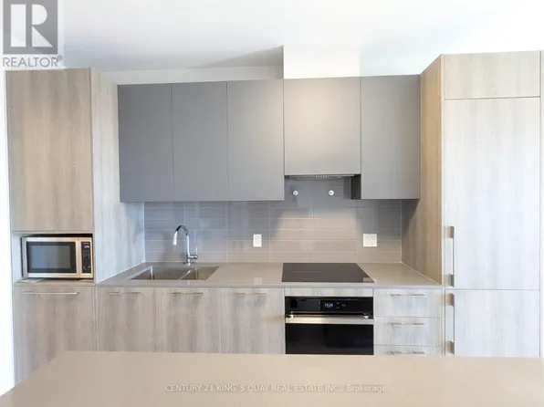 8 Water Walk Dr #3308, Markham, ON L3R 6L4