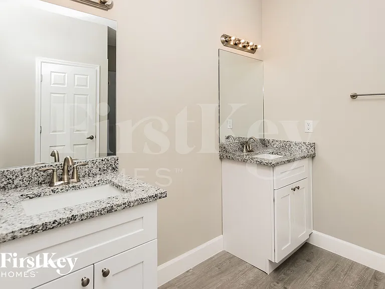 755 Darby Ave SW — Photo 9