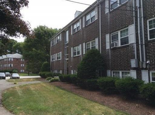 4th image of 38 Edgelawn Ave APT 10