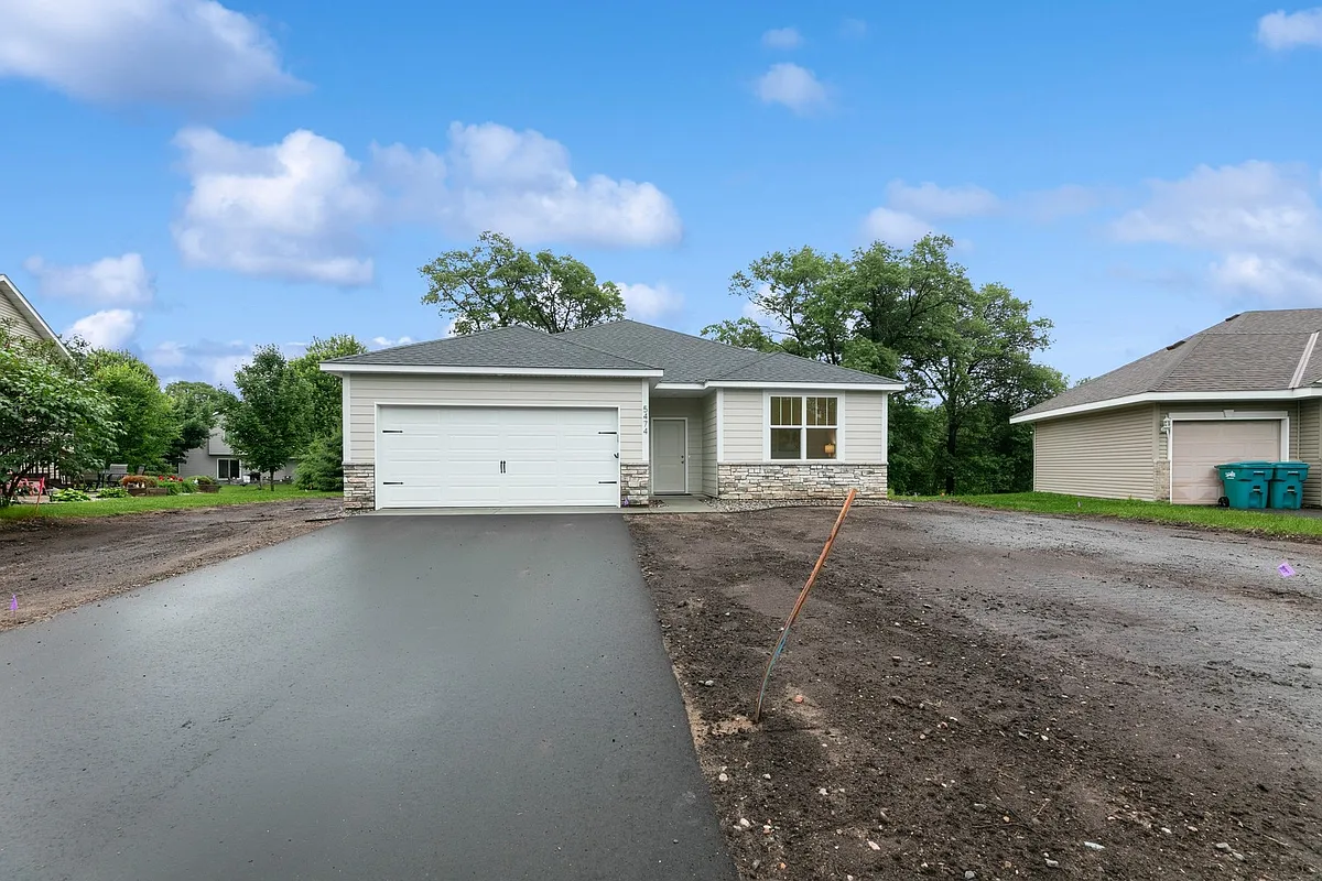 Building Photo - 54 Highland Trl