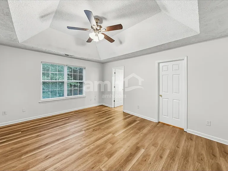 4238 Zephyrhills Dr NW — Photo 8
