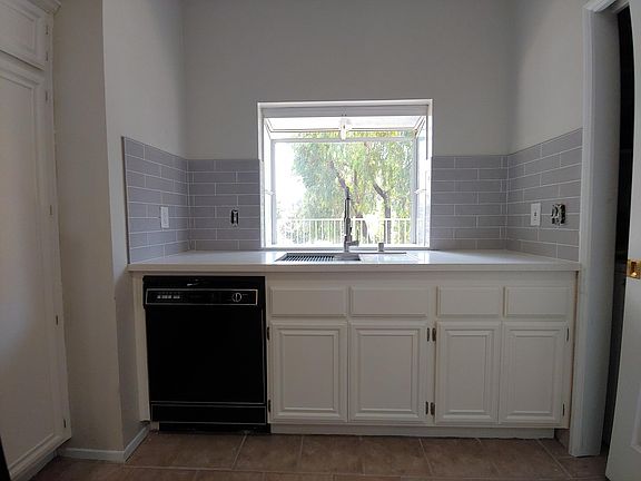 2nd image of 5530 Spanish Oak Ln #Ee