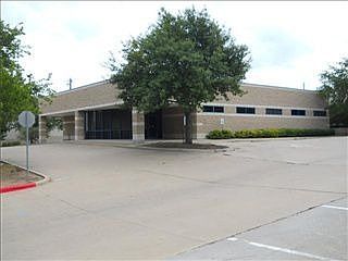 3rd image of 810 N Braker W