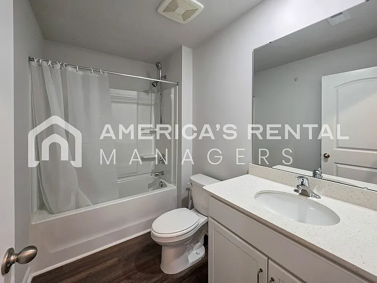 1508 Heritage Cir SE — Photo 10