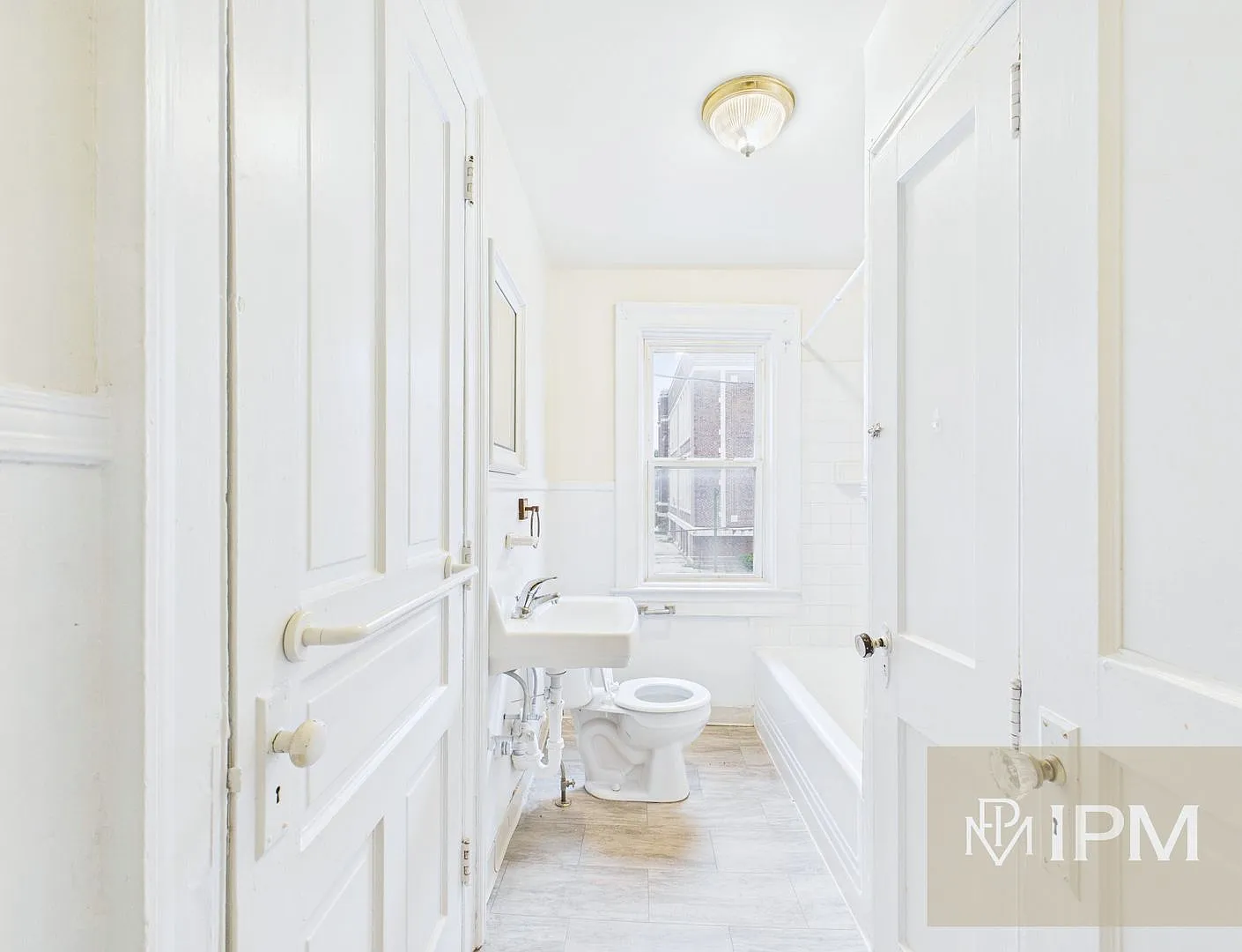 595 Madison Ave — Photo 4