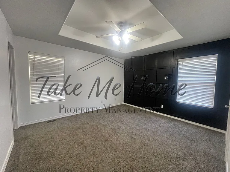 821 S Barberry Ct — Photo 3