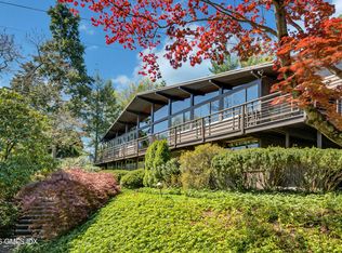 44 Willowmere Ave, Riverside, CT 06878
