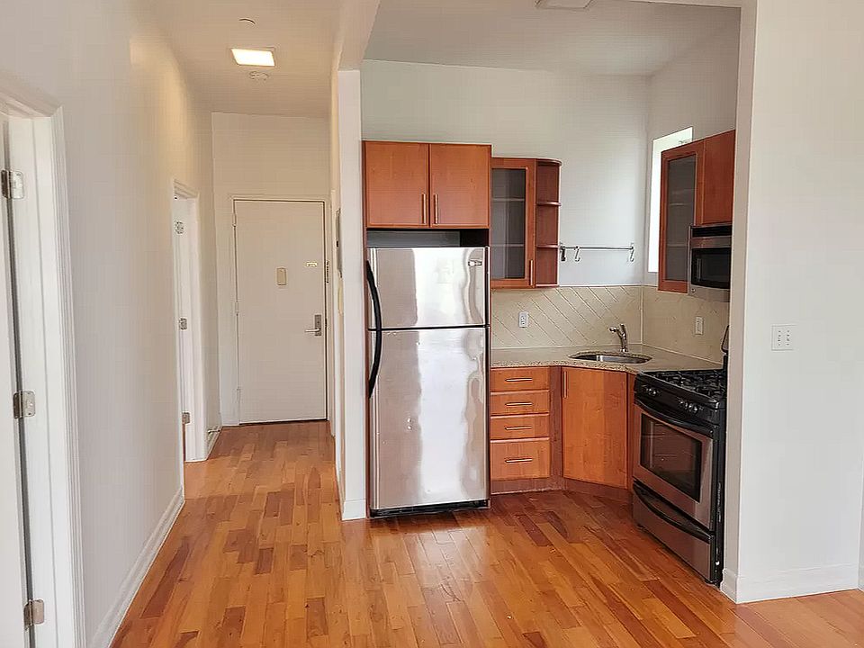 1st image of 411 17th St APT 4C