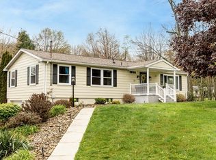 21 Patterson School Rd, Grove City, PA 16127