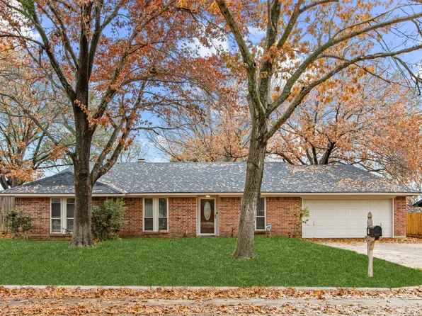 611 Field St, Colleyville, TX 76034