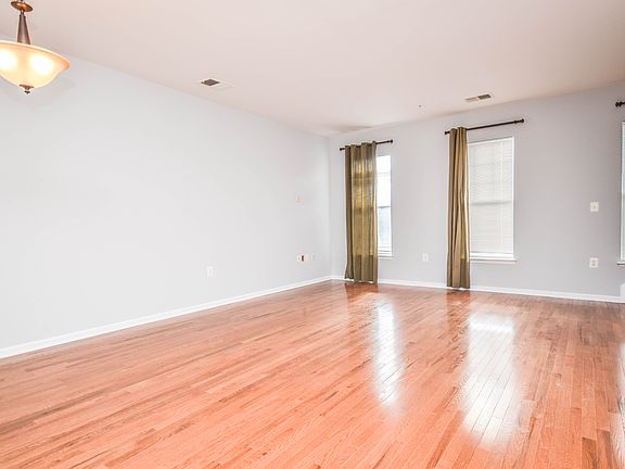 2nd image of 116 Moore Dr