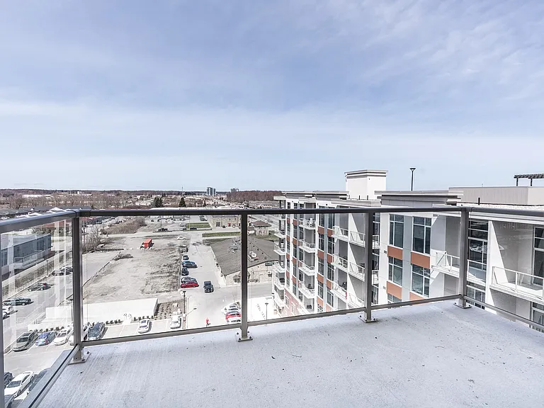 1600 Hyde Park Rd — Photo 42
