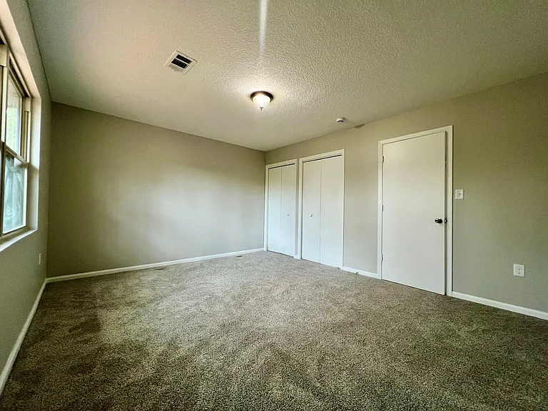 905 Brett Dr #E — Photo 19