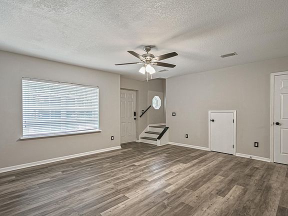 2nd image of 1590 Masters Dr Unit 5