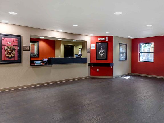 Lobby and Guest Check-in