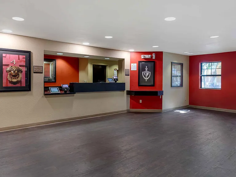 Lobby and Guest Check-in