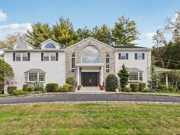 39 Virginia Lane, Thornwood, NY 10594