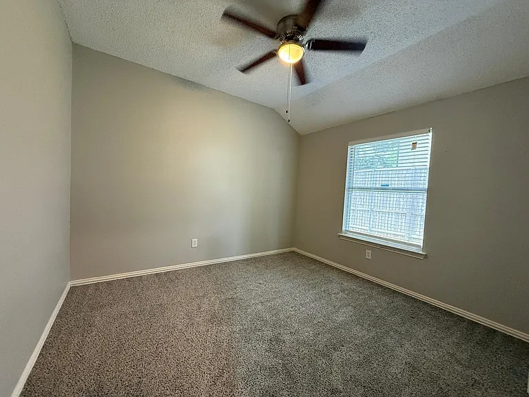 10801 Copperwood Dr — Photo 14