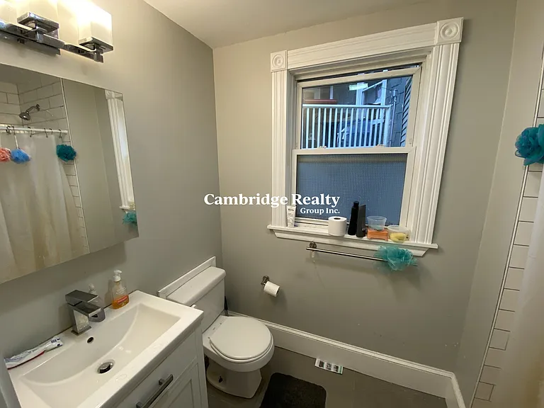80 Hillside St #3T — Photo 8
