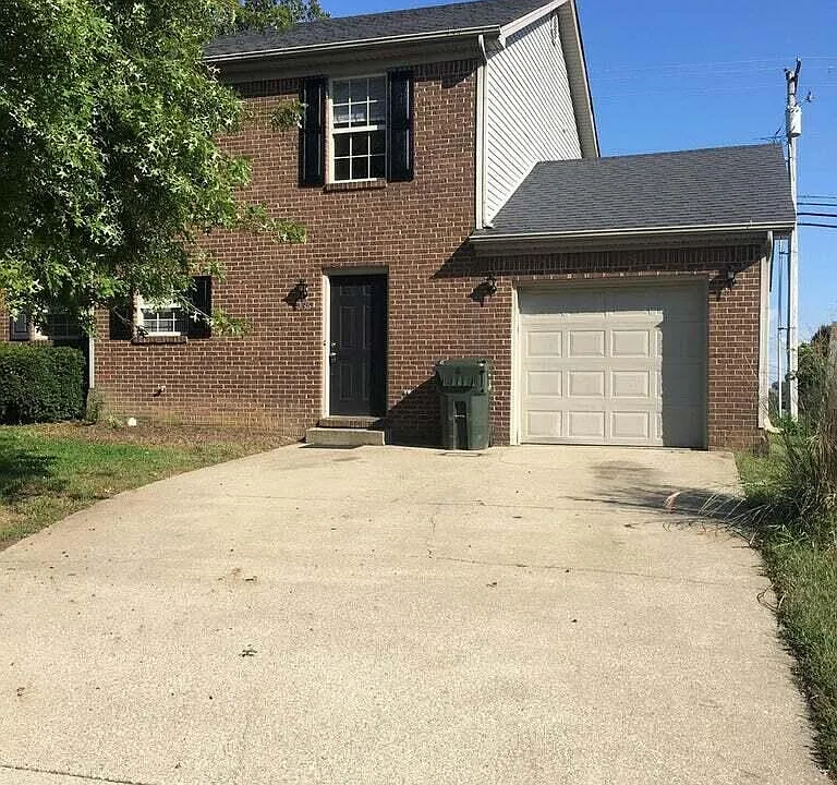 203 201/203 Tanbark Dr