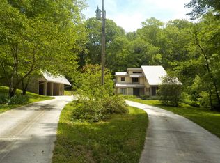 374 Sarah Ln, Lynchburg, TN 37352