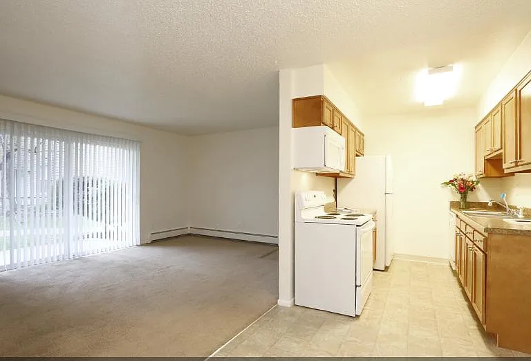 Flatirons Park Apartments — Photo 12