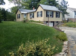 7 Holmes St, Londonderry, NH 03038