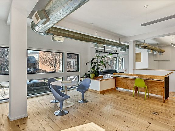 4th image of 1309 N Wicker Park Ave