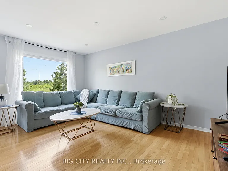 7395 Banffshire Ct #MAIN UPPER — Photo 16