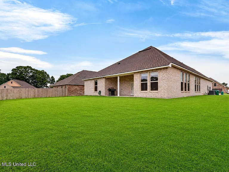 14248 Cygnet Cv — Photo 41