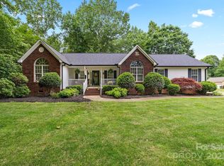 1004 Gracebrook Dr, Salisbury, NC 28147