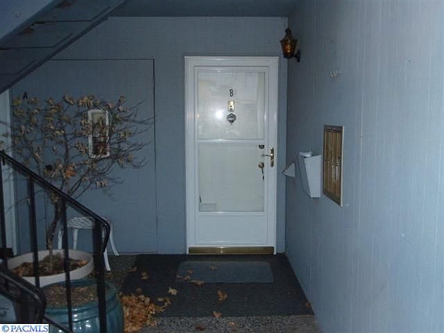 1st image of 2401 W Canal Dr APT 9B