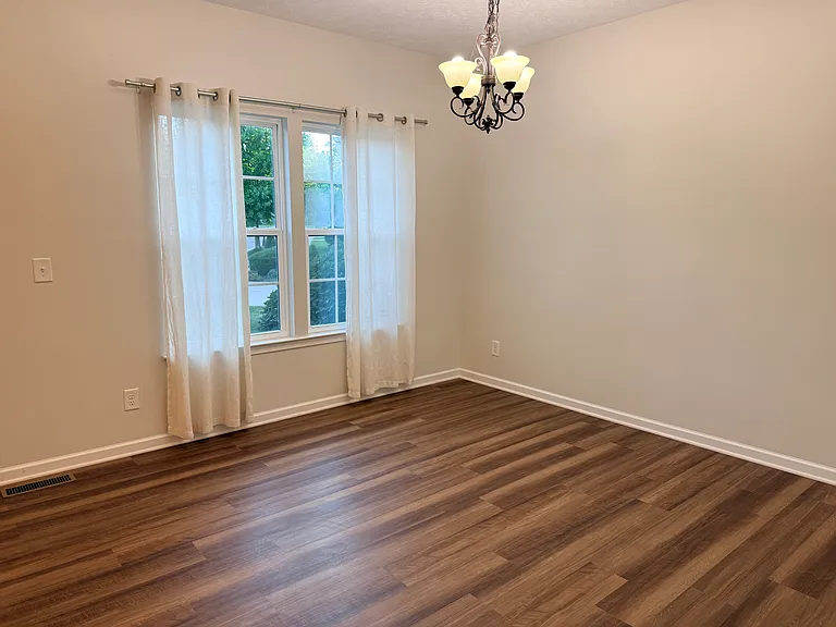 5055 Lake Forest Dr — Photo 5