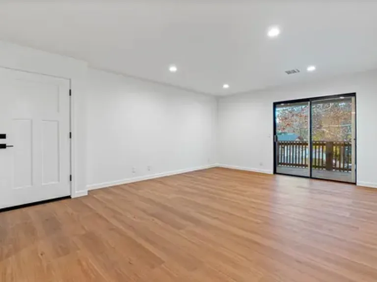 728 Walnut Dr #2 — Photo 6