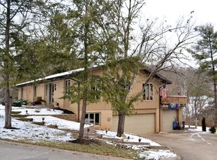18 Canterbury Dr, Athens, OH 45701