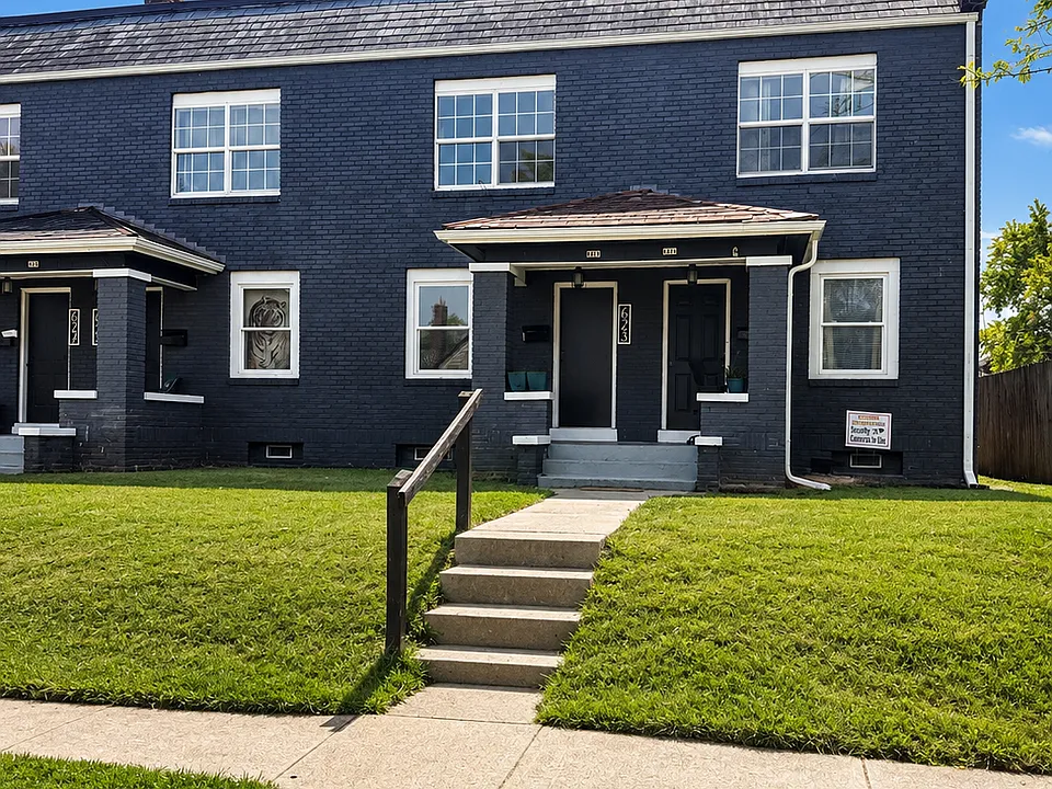 623 E Gates St #623
