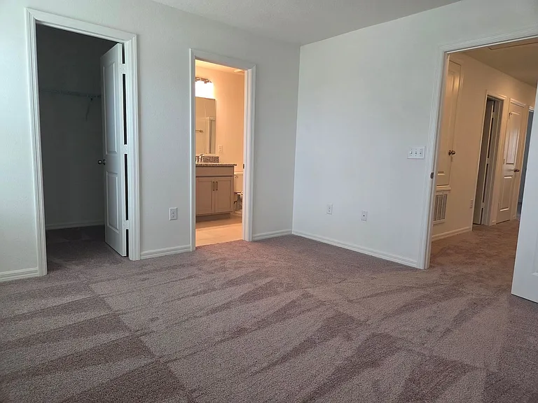 2779 Raindrop Run St — Photo 16