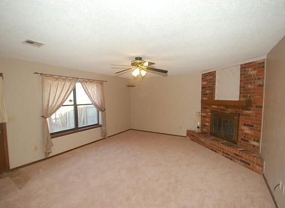 Living Room - Fireplace