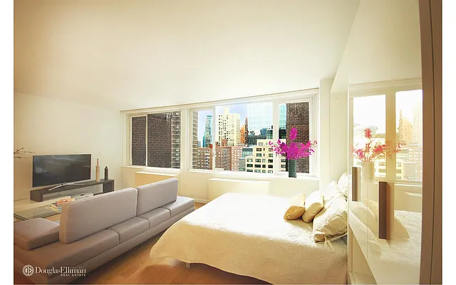 Rented by Douglas Elliman | media 21