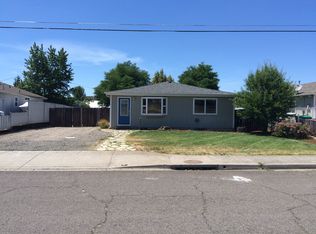 8123 25th St, White City, OR 97503