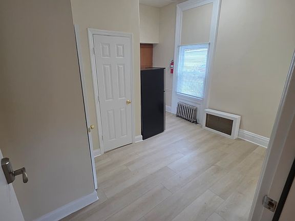 2nd image of 520 New Jersey Building 33